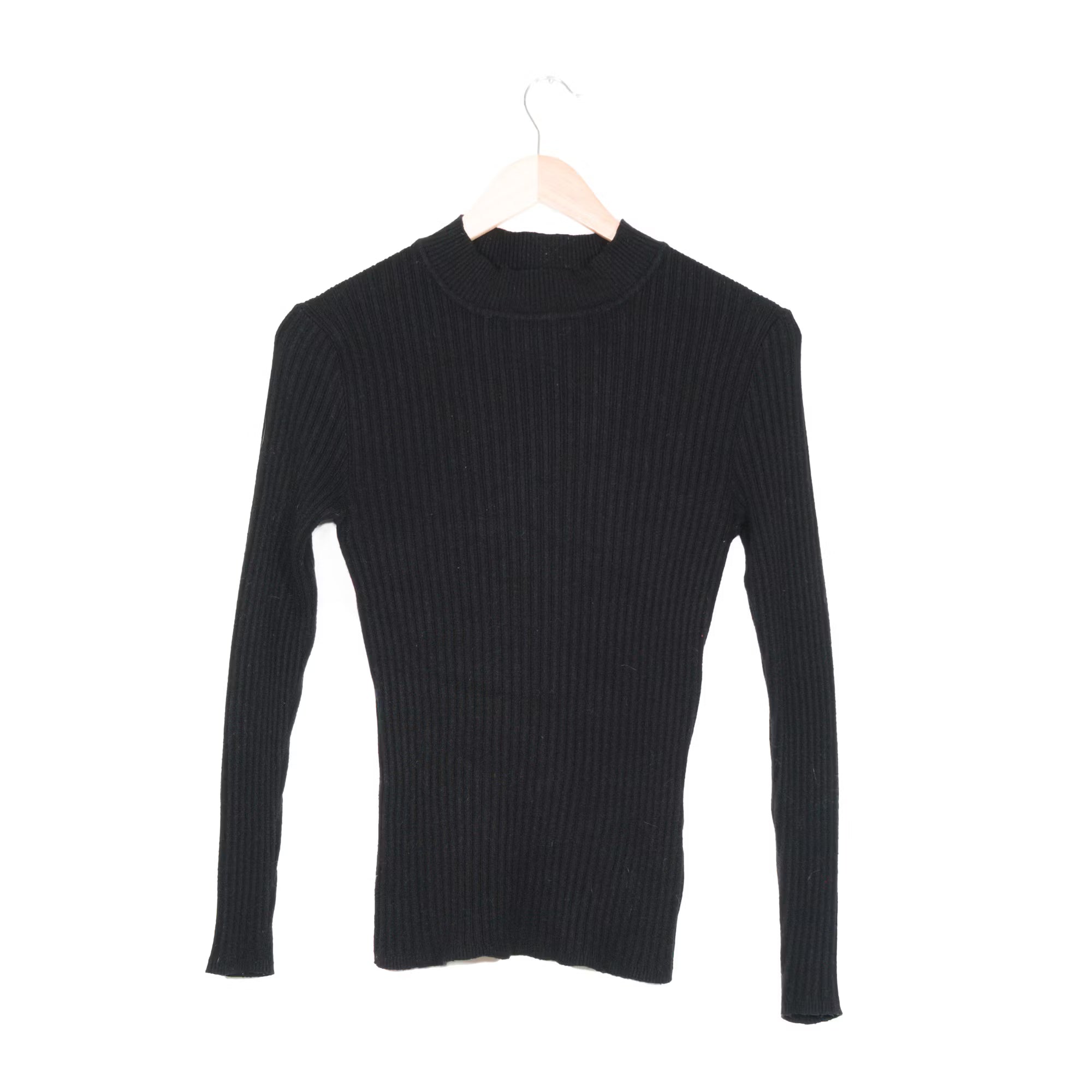 Black Ribbed Longsleeve
